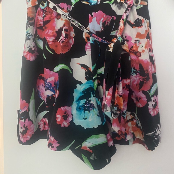 Floral romper - Picture 3 of 9